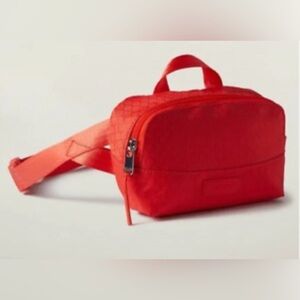 Athleta Excursion Mini Belt Bag RED NEW